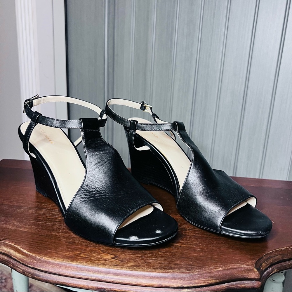 Black wedge